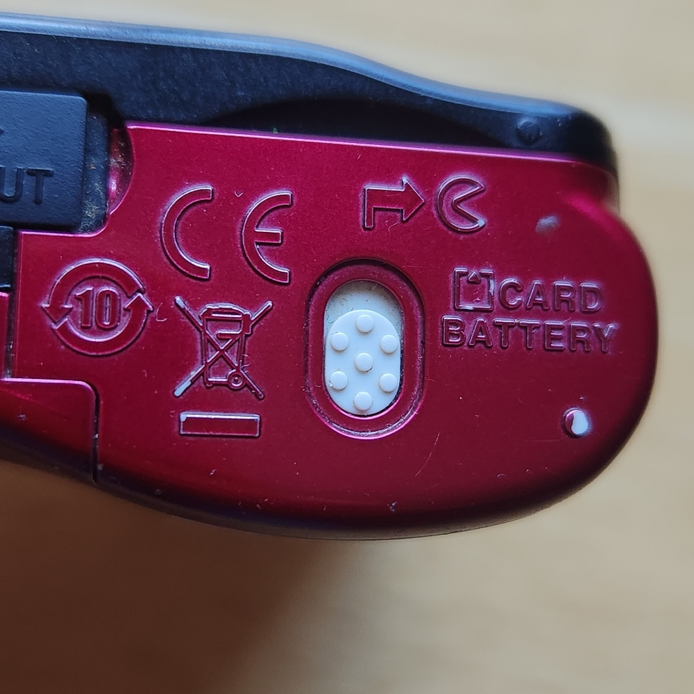 Nikon NON-FUNCTIONAL Red COOLPIX L28 20.1 MP Digital Camera 5x Zoom Lens - Picture 5 of 11